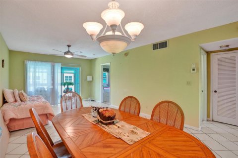 Copropriété à vendre à Lauderdale-by-the-Sea, Floride: 2 chambres, 85.47 m2 № 2084004 - photo 4