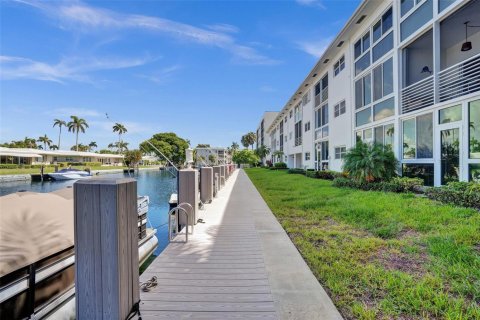 Copropriété à vendre à Lauderdale-by-the-Sea, Floride: 2 chambres, 85.47 m2 № 2084004 - photo 20