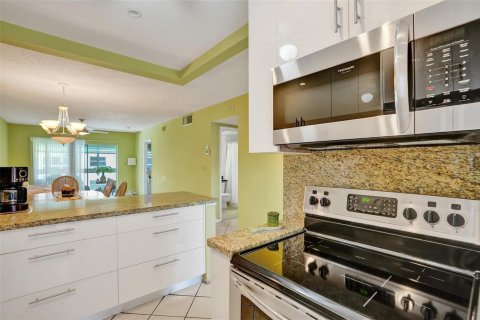 Copropriété à vendre à Lauderdale-by-the-Sea, Floride: 2 chambres, 85.47 m2 № 2084004 - photo 8
