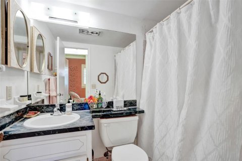 Copropriété à vendre à Lauderdale-by-the-Sea, Floride: 2 chambres, 85.47 m2 № 2084004 - photo 18