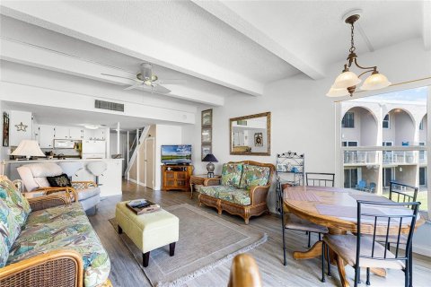 Condo in New Smyrna Beach, Florida, 2 bedrooms  № 1616871 - photo 14
