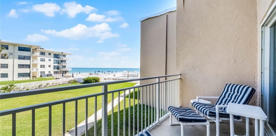 Condo in New Smyrna Beach, Florida, 2 bedrooms  № 1616871