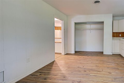 Купить виллу или дом в Энглвуд, Флорида 9 комнат, 173.91м2, № 2143974 - фото 21