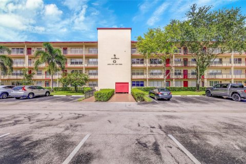 Copropriété à vendre à Pembroke Pines, Floride: 1 chambre № 1775304 - photo 1