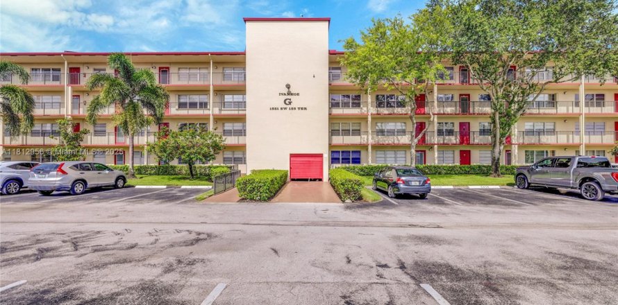 Condo à Pembroke Pines, Floride, 1 chambre  № 1775304