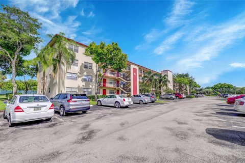 Copropriété à vendre à Pembroke Pines, Floride: 1 chambre № 1775304 - photo 21
