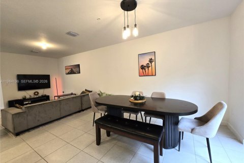 Adosado en alquiler en Lauderhill, Florida, 3 dormitorios, 159.05 m2 № 2046655 - foto 12