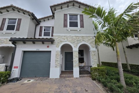 Adosado en alquiler en Lauderhill, Florida, 3 dormitorios, 159.05 m2 № 2046655 - foto 2