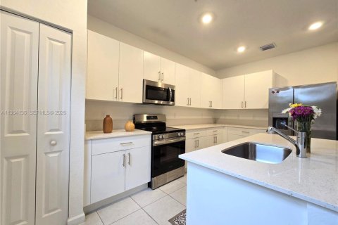 Adosado en alquiler en Lauderhill, Florida, 3 dormitorios, 159.05 m2 № 2046655 - foto 5