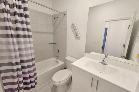 Adosado en alquiler en Lauderhill, Florida, 3 dormitorios, 159.05 m2 № 2046655 - foto 27