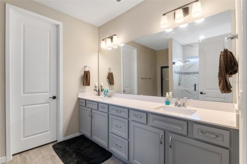 Casa en venta en Orlando, Florida, 5 dormitorios, 309.64 m2 № 1919924 - foto 29