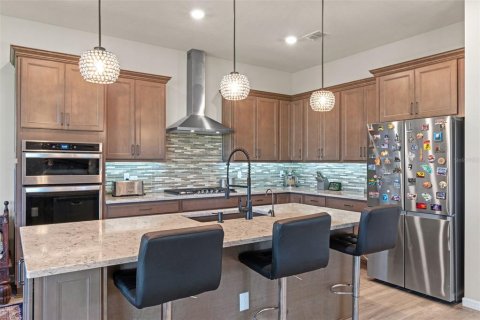 Casa en venta en Orlando, Florida, 5 dormitorios, 309.64 m2 № 1919924 - foto 9