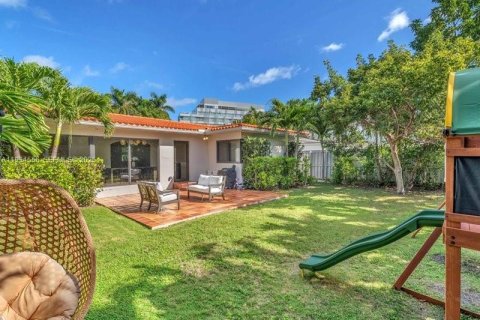 Casa en alquiler en Miami Beach, Florida, 3 dormitorios, 188.41 m2 № 1993262 - foto 15