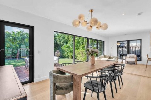 Casa en alquiler en Miami Beach, Florida, 3 dormitorios, 188.41 m2 № 1993262 - foto 7