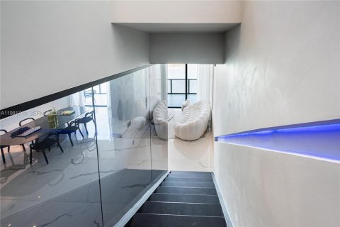 Copropriété à louer à Miami, Floride: 3 chambres, 195.84 m2 № 2080134 - photo 18