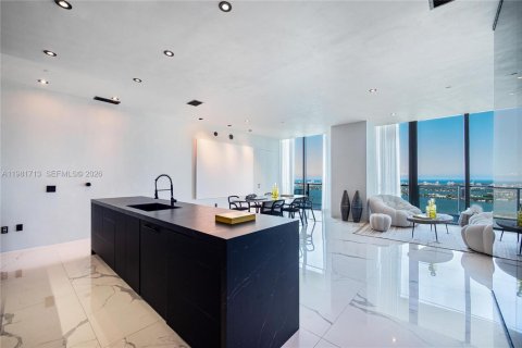 Copropriété à louer à Miami, Floride: 3 chambres, 195.84 m2 № 2080134 - photo 4