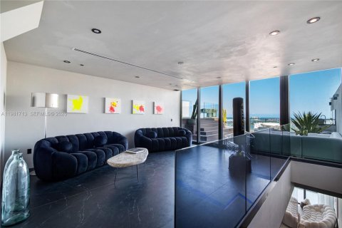 Copropriété à louer à Miami, Floride: 3 chambres, 195.84 m2 № 2080134 - photo 13