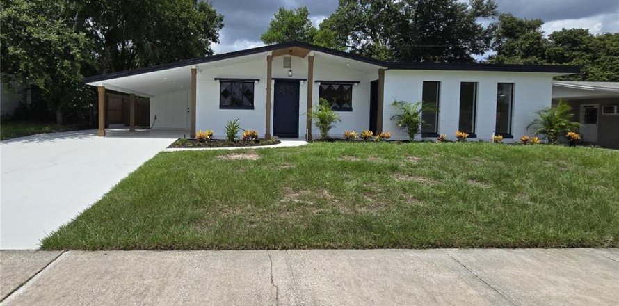 House in Orlando, Florida 4 bedrooms, 167.5 sq.m. № 1795786