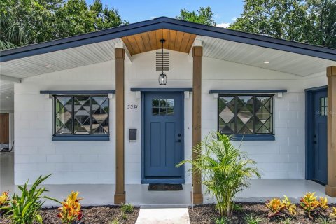 House in Orlando, Florida 4 bedrooms, 167.5 sq.m. № 1795786 - photo 2