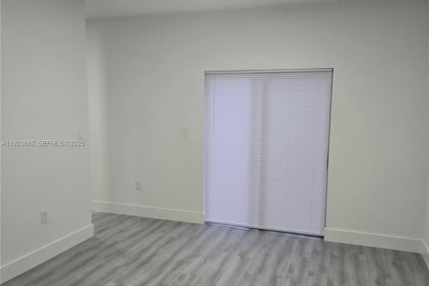 Casa en alquiler en Homestead, Florida, 3 dormitorios, 195.56 m2 № 1976672 - foto 5