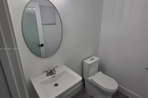 Casa en alquiler en Homestead, Florida, 3 dormitorios, 195.56 m2 № 1976672 - foto 9