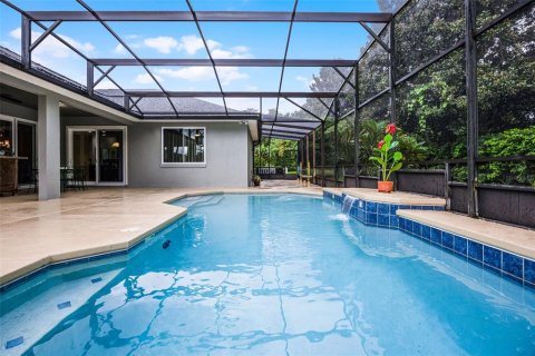 House in Montverde, Florida 4 bedrooms, 260.03 sq.m. № 1899364 - photo 24