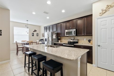 Villa ou maison à vendre à Bradenton, Floride: 3 chambres, 176.61 m2 № 2347882 - photo 17