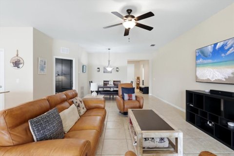 Villa ou maison à vendre à Bradenton, Floride: 3 chambres, 176.61 m2 № 2347882 - photo 7