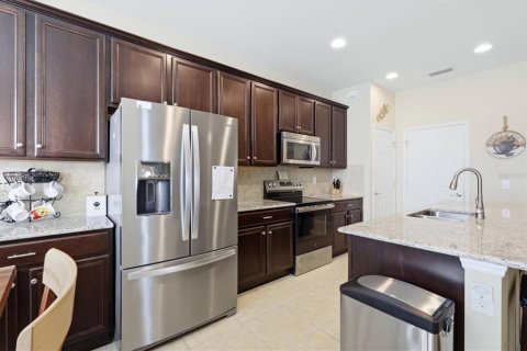 Villa ou maison à vendre à Bradenton, Floride: 3 chambres, 176.61 m2 № 2347882 - photo 13