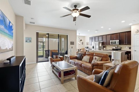 Villa ou maison à vendre à Bradenton, Floride: 3 chambres, 176.61 m2 № 2347882 - photo 9