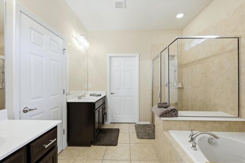 Villa ou maison à vendre à Bradenton, Floride: 3 chambres, 176.61 m2 № 2347882 - photo 23