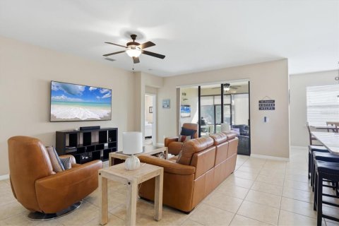 Villa ou maison à vendre à Bradenton, Floride: 3 chambres, 176.61 m2 № 2347882 - photo 5