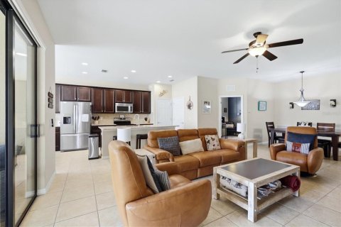 Villa ou maison à vendre à Bradenton, Floride: 3 chambres, 176.61 m2 № 2347882 - photo 8