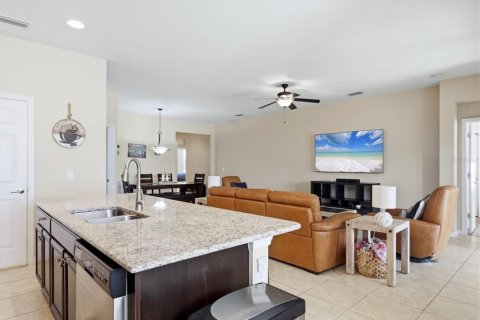 Villa ou maison à vendre à Bradenton, Floride: 3 chambres, 176.61 m2 № 2347882 - photo 6