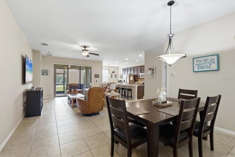 Villa ou maison à vendre à Bradenton, Floride: 3 chambres, 176.61 m2 № 2347882 - photo 12