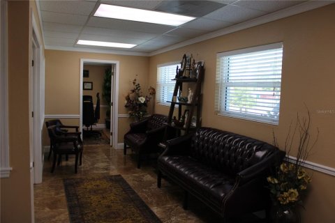 Propiedad comercial en alquiler en Clearwater, Florida, 130.53 m2 № 1613558 - foto 2