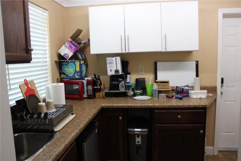 Propiedad comercial en alquiler en Clearwater, Florida, 130.53 m2 № 1613558 - foto 10