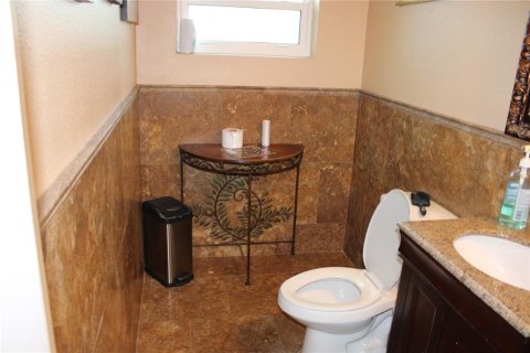 Propiedad comercial en alquiler en Clearwater, Florida, 130.53 m2 № 1613558 - foto 11