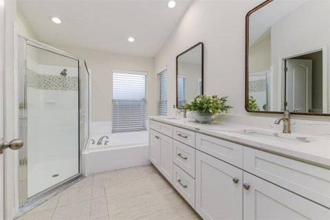 Casa en venta en Tampa, Florida, 4 dormitorios, 226.03 m2 № 1803182 - foto 18