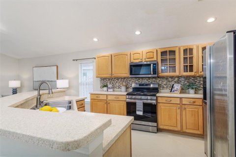 Casa en venta en Tampa, Florida, 4 dormitorios, 226.03 m2 № 1803182 - foto 7