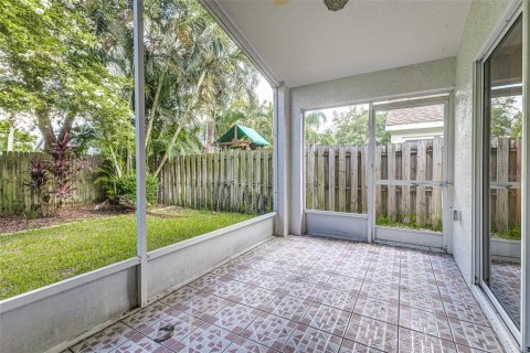 Casa en venta en Tampa, Florida, 4 dormitorios, 226.03 m2 № 1803182 - foto 28