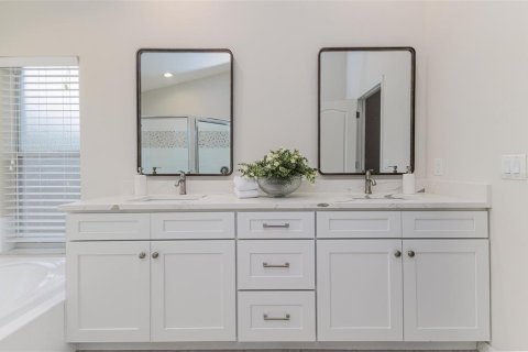 Casa en venta en Tampa, Florida, 4 dormitorios, 226.03 m2 № 1803182 - foto 19