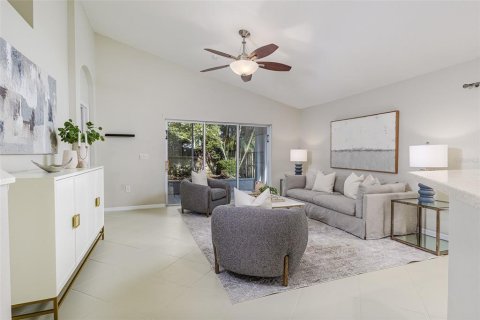 Casa en venta en Tampa, Florida, 4 dormitorios, 226.03 m2 № 1803182 - foto 14