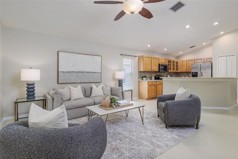 Casa en venta en Tampa, Florida, 4 dormitorios, 226.03 m2 № 1803182 - foto 11