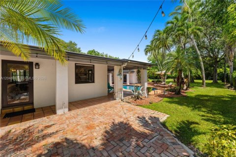 Casa en venta en Miami, Florida, 5 dormitorios, 284 m2 № 2248460 - foto 29