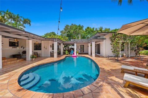 Casa en venta en Miami, Florida, 5 dormitorios, 284 m2 № 2248460 - foto 7