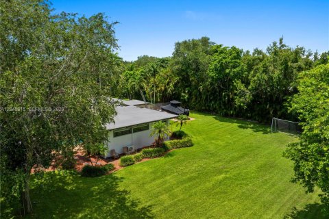 Casa en venta en Miami, Florida, 5 dormitorios, 284 m2 № 2248460 - foto 17