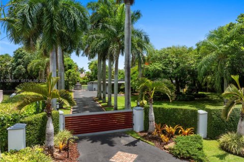 Casa en venta en Miami, Florida, 5 dormitorios, 284 m2 № 2248460 - foto 20