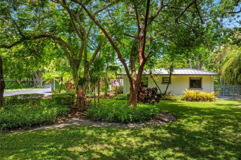 Casa en venta en Miami, Florida, 5 dormitorios, 284 m2 № 2248460 - foto 3