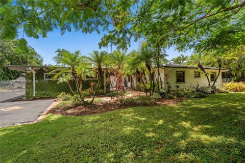 Casa en venta en Miami, Florida, 5 dormitorios, 284 m2 № 2248460 - foto 21
